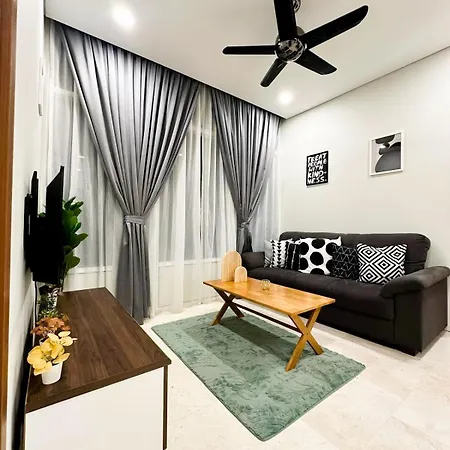 Modern Condo Next To Petronas Towers